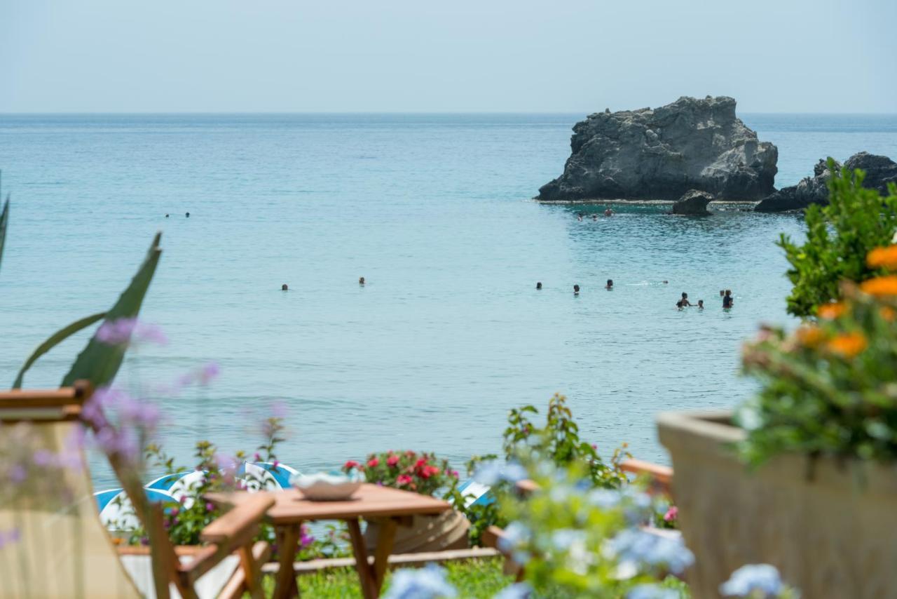 Waves Apartments Melody Glyfada Εξωτερικό φωτογραφία